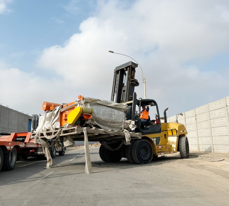 BRINDAMOS UN SERVICIO COMPLETO DE ALQUILER DE MAQUINARIAS PARA ALMACENES Y OBRAS